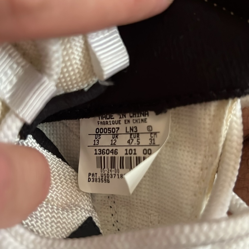 Deadstock. Size 13 2000 Jordan Retro XI Concord. - Picture 7 of 8